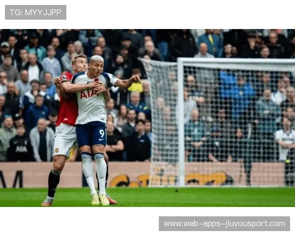 热刺拟在后防层面引入更多身体对抗能力